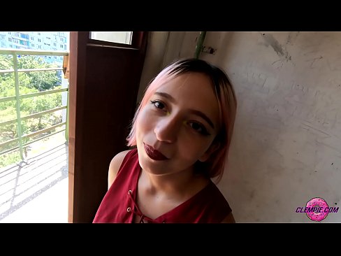 ❤️ Ikasle sentsuak arrotz bat zurrupatzen du kanpoaldean - Cum On His Face ️❌ Porno pornoan eu.credit-assorti.ru ❤